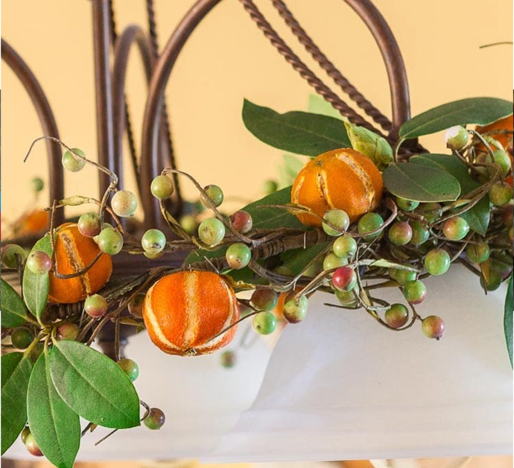 natural Christmas ornaments- Image shows a citrus dried ornament craft decoration.