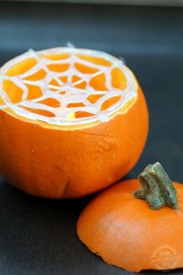 Spider-Web-Jack-o-Lantern-Kids-Activities-Blog